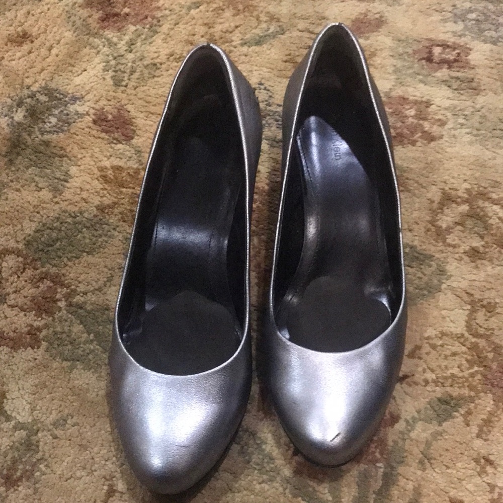 Calvin Klein Babe Leather Pumps